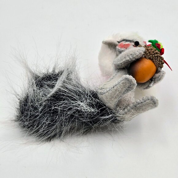 Annalee Winter Woods Squirrel Santa Hat Acorn Ornament Christmas 2008 Read - Picture 10 of 12